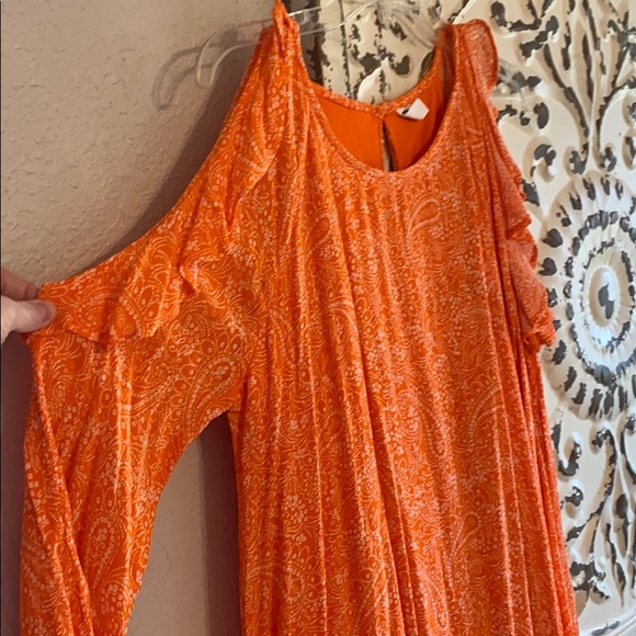 Old Navy Orange Paisley Open Shoulder Dress - Picture 3 of 13